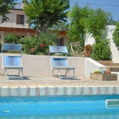 Отель Agriturismo Ponterosa Морровалле бассейн