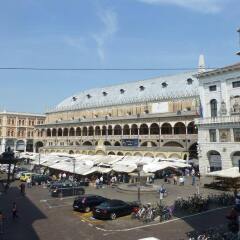 Отель Padovaresidence Palazzo Della Ragione Италия, Падуя - отзывы, цены и фото номеров - забронировать отель Padovaresidence Palazzo Della Ragione онлайн парковка