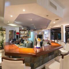 Отель Paphos Gardens Holiday Resort гостиничный бар