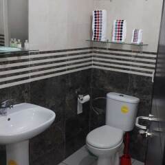 Отель Cheap Luxury Apart In Tangier With Wifi Марокко, Танжер - отзывы, цены и фото номеров - забронировать отель Cheap Luxury Apart In Tangier With Wifi онлайн ванная