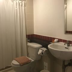 Отель Drop Inn Bangkok Бангкок ванная фото 2