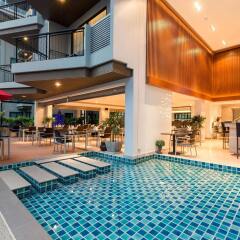 Отель The Charm Resort Phuket бассейн