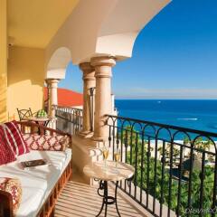 Отель Hilton Los Cabos Beach & Golf Resort балкон
