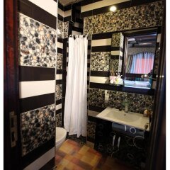 Roomi Suites Hotel in Hawally, Kuwait from 170$, photos, reviews - zenhotels.com bathroom