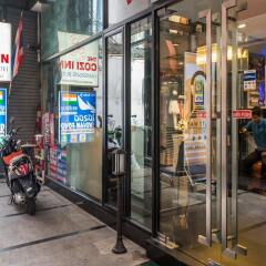 Отель Cozi Inn Bangkok Бангкок