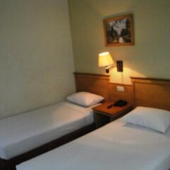 Hotel Wisata in Gorontalo, Indonesia from 18$, photos, reviews - zenhotels.com guestroom photo 4