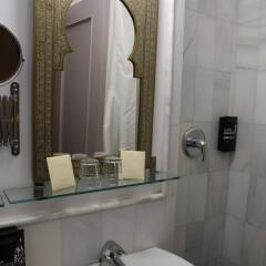 Отель B&B La Fonda Barranco-NEW Испания, Херес-де-ла-Фронтера - отзывы, цены и фото номеров - забронировать отель B&B La Fonda Barranco-NEW онлайн ванная