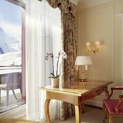 Отель Badrutts Palace Hotel Швейцария, Санкт-Мориц - отзывы, цены и фото номеров - забронировать отель Badrutts Palace Hotel онлайн удобства в номере фото 2