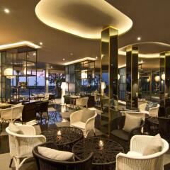 Отель Le Coral Hideaway Beyond Phuket интерьер отеля