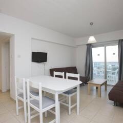 Отель Trizas Hotel Apartments Кипр, Протарас - отзывы, цены и фото номеров - забронировать отель Trizas Hotel Apartments онлайн комната для гостей фото 3