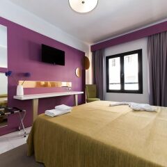 Отель The Purple by Ibiza Feeling - LGBT Only комната для гостей