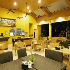 Отель Microtel by Wyndham Boracay Филиппины, остров Боракай - 1 отзыв об отеле, цены и фото номеров - забронировать отель Microtel by Wyndham Boracay онлайн питание