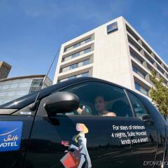 Отель Novotel Suites München Parkstadt Schwabing городской автобус