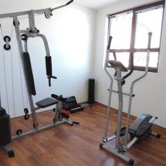 Апартаменты Gondola Apartments & Suites фитнесс-зал фото 2