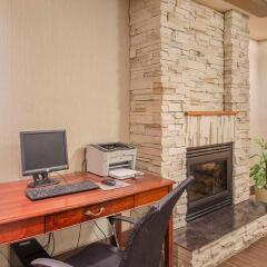 Отель Comfort Inn & Suites University Канада, Калгари - отзывы, цены и фото номеров - забронировать отель Comfort Inn & Suites University онлайн интерьер отеля фото 2