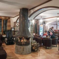 Отель Ski Apartment in Castle Complex Болгария, Пампорово - отзывы, цены и фото номеров - забронировать отель Ski Apartment in Castle Complex онлайн гостиничный бар