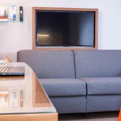 Отель Holiday Inn Express Toulouse Airport Франция, Бланьяк - отзывы, цены и фото номеров - забронировать отель Holiday Inn Express Toulouse Airport онлайн интерьер отеля