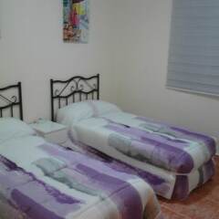 Отель Valencia Beach Low Cost Валенсия