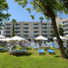 Artemis Hotel Apartments пляж