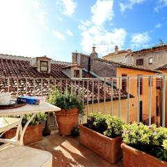 Отель Pantheon Luxury Terrace Attic балкон
