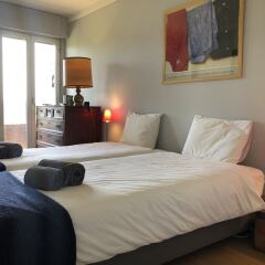 Отель Lisbon Luxe Spacious Flat комната для гостей