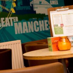 Отель YHA Manchester интерьер отеля