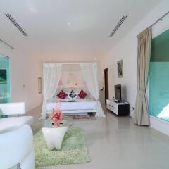 Отель Grand Bleu Ocean View Pool Suite комната для гостей фото 5