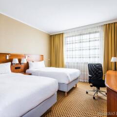 Отель Courtyard by Marriott Prague Airport комната для гостей фото 4