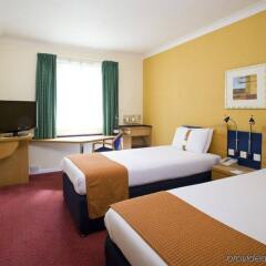 Отель Holiday Inn Express Bath комната для гостей фото 4
