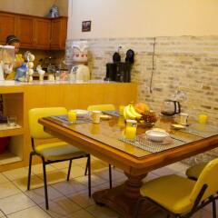 Отель Residencia Los Angeles Bed & Breakfast питание