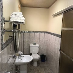 Airport Suites Hotel in Piarco, Trinidad and Tobago from 88$, photos, reviews - zenhotels.com bathroom