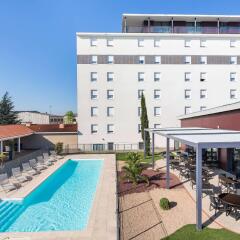 Отель Gatsby Hotel & Restaurant by Happyculture Франция, Шасьё - отзывы, цены и фото номеров - забронировать отель Gatsby Hotel & Restaurant by Happyculture онлайн бассейн