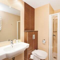 Отель Qubus Hotel Gdańsk Польша, Гданьск - 3 отзыва об отеле, цены и фото номеров - забронировать отель Qubus Hotel Gdańsk онлайн ванная