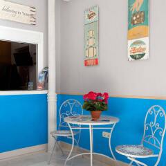 Отель Hostal Montaloya в номере