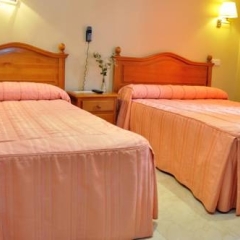 Отель Hostal Castilla II Puerta del Sol детские мероприятия фото 2