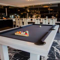Отель Just Renovated 138m2 On The Seine гостиничный бар