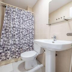 Отель Apartaments AR Monjardí Испания, Льорет-де-Мар - отзывы, цены и фото номеров - забронировать отель Apartaments AR Monjardí онлайн ванная