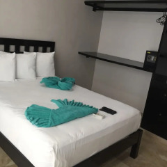 Отель Las Perlas CondoHotel сейф в номере