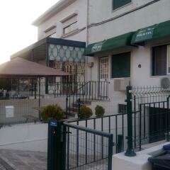 Beatriz Hostel парковка