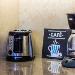 Апартаменты Capitol Hill Fully Furnished Apartments, Sleeps 5-6 Guests Вашингтон удобства в номере фото 2