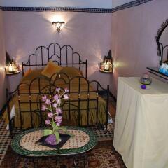 Отель Riad Lalla Zoubida Марокко, Фес - отзывы, цены и фото номеров - забронировать отель Riad Lalla Zoubida онлайн интерьер отеля фото 2
