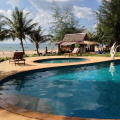 Отель Gooddays Lanta Beach Resort Таиланд, Ланта - отзывы, цены и фото номеров - забронировать отель Gooddays Lanta Beach Resort онлайн бассейн