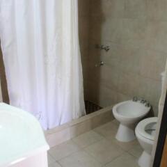 Отель Cabañas El Pueblo Escondido Сан-Рафаэль ванная