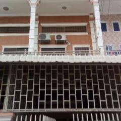 Отель House 44B Street 47BT Sangkat Beung Tompun, Khan Mean Chey Phnom Penh Cambodia Камбоджа, Пномпень - отзывы, цены и фото номеров - забронировать отель House 44B Street 47BT Sangkat Beung Tompun, Khan Mean Chey Phnom Penh Cambodia онлайн ванная