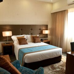 Hotel Quatro Pétalas in Luanda, Angola from 211$, photos, reviews - zenhotels.com guestroom