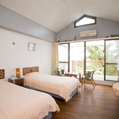 Отель Surfside Bed & Breakfast Центр Окинавы комната для гостей