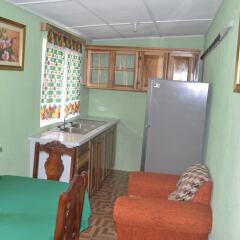 Отель Little Shaw Park Guest House в номере