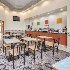 Отель Comfort Inn & Suites South Канада, Калгари - отзывы, цены и фото номеров - забронировать отель Comfort Inn & Suites South онлайн питание