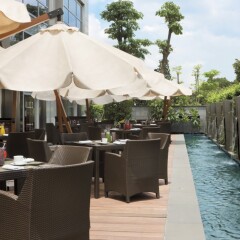 Отель The Ritz Carlton Guangzhou Гуанчжоу бассейн