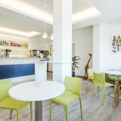 Hotel Stella Del Benaco Манерба-дель-Гарда гостиничный бар